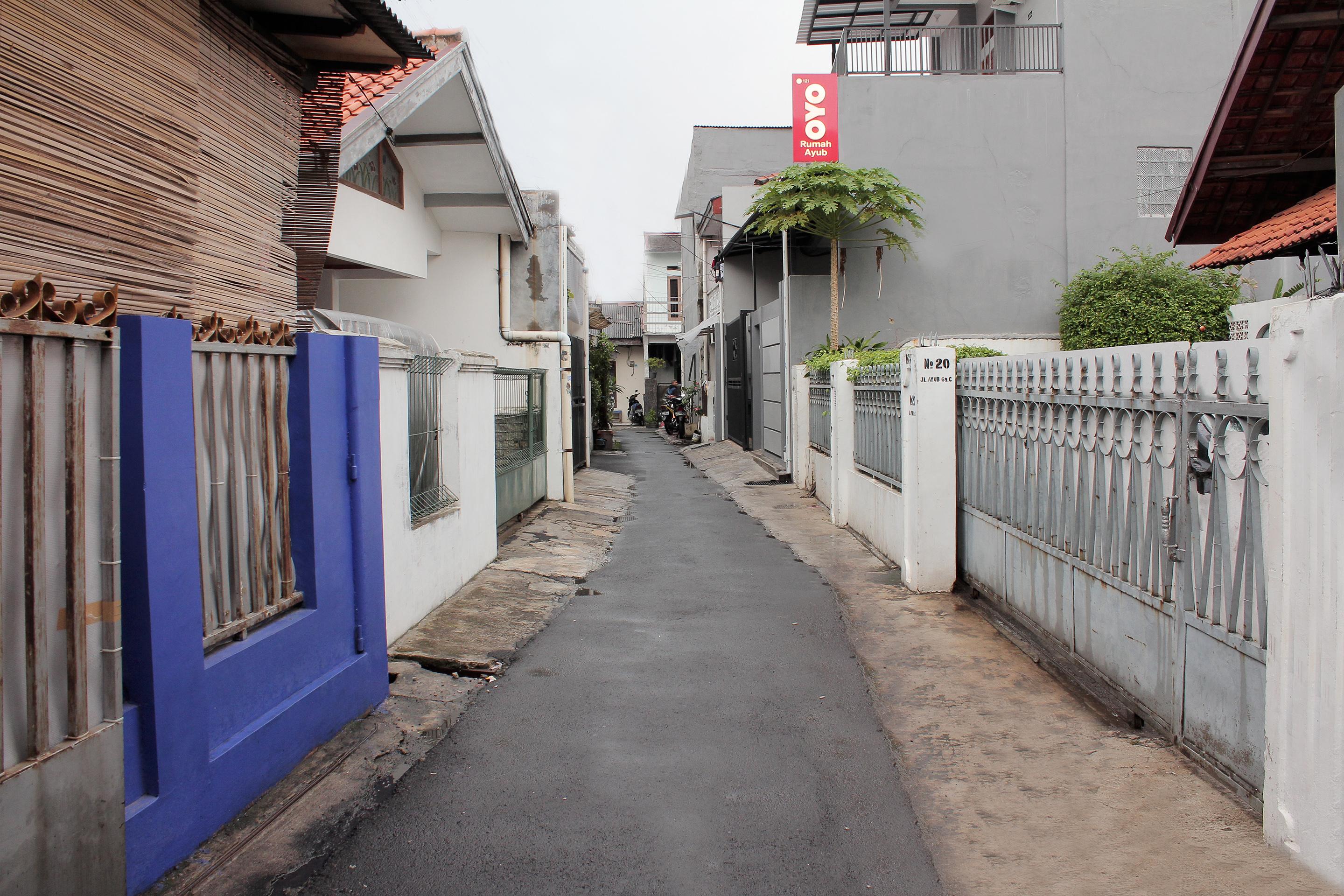 OYO 121 Rumah Ayub Syariah Hotel Jakarta Luaran gambar