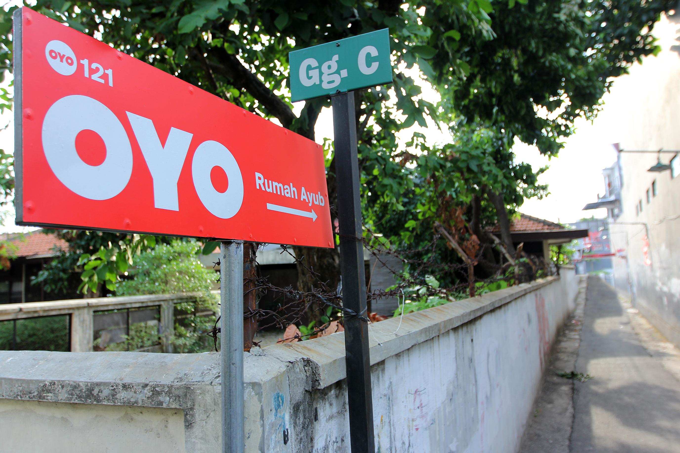 OYO 121 Rumah Ayub Syariah Hotel Jakarta Luaran gambar